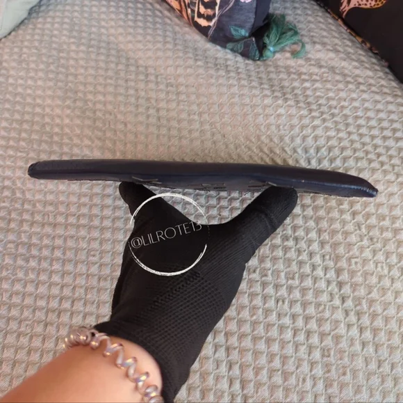 ⚡ FLASH SALE - Saint Laurent Star Leather Clutch - Picture 5 of 14